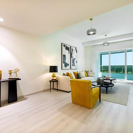 Appartamento Maison Privee - Millennium Executive Tower Dubai Esterno foto