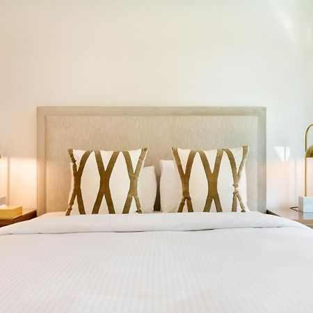 Appartamento Maison Privee - Millennium Executive Tower Dubai Esterno foto