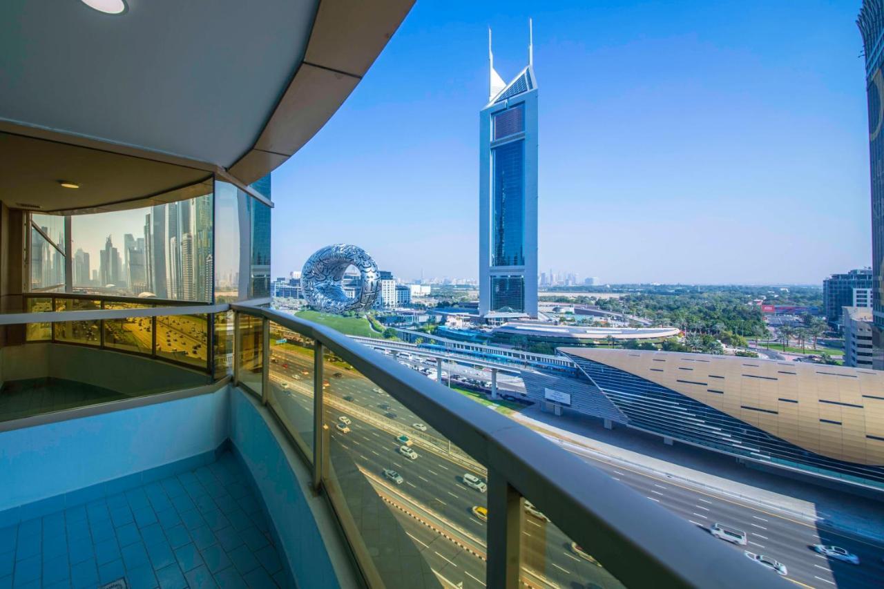 Appartamento Maison Privee - Millennium Executive Tower Dubai Esterno foto