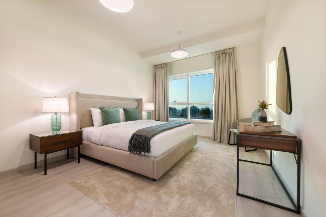 Appartamento Maison Privee - Millennium Executive Tower Dubai Esterno foto