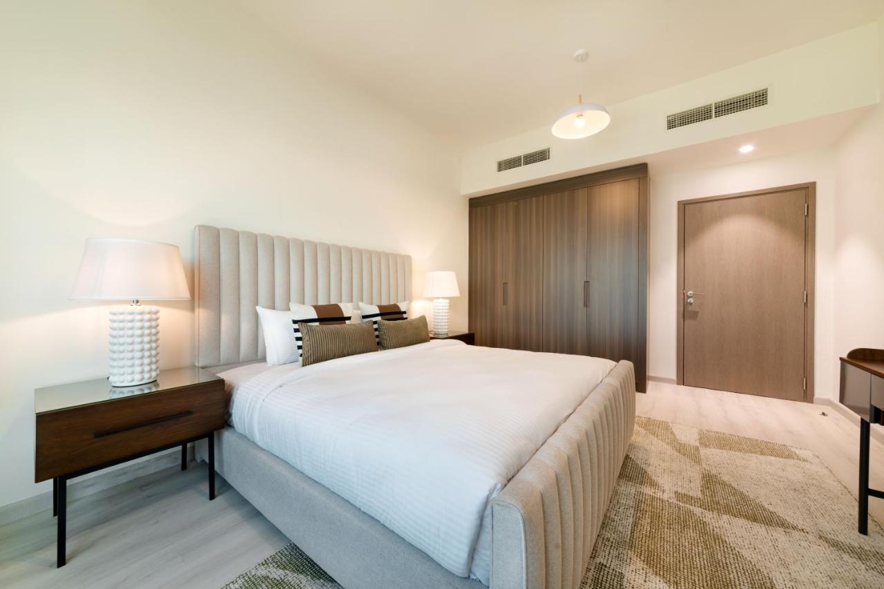 Appartamento Maison Privee - Millennium Executive Tower Dubai Esterno foto