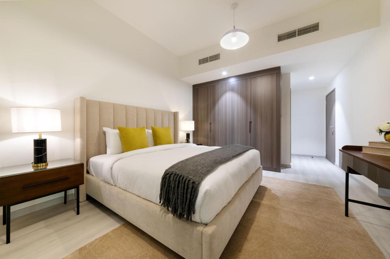 Appartamento Maison Privee - Millennium Executive Tower Dubai Esterno foto