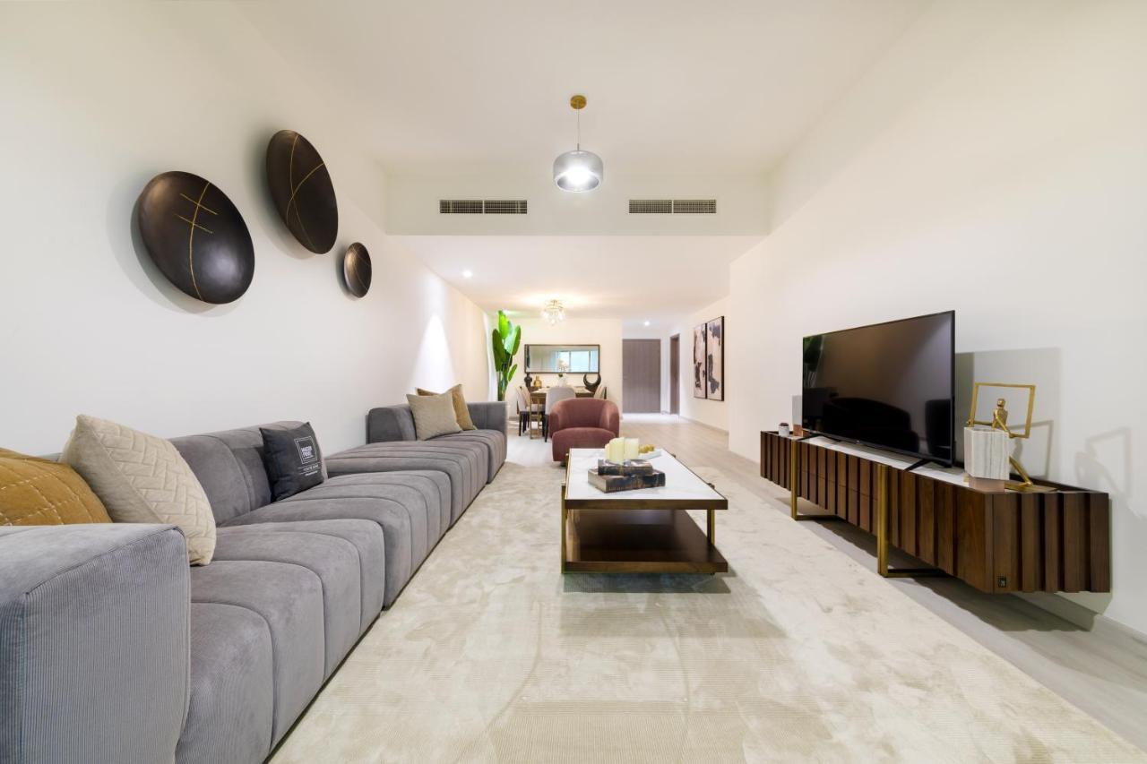 Appartamento Maison Privee - Millennium Executive Tower Dubai Esterno foto