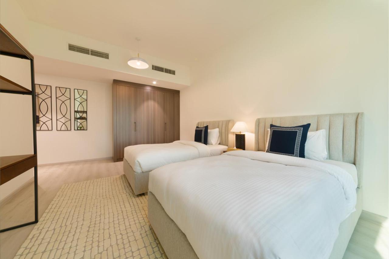 Appartamento Maison Privee - Millennium Executive Tower Dubai Esterno foto