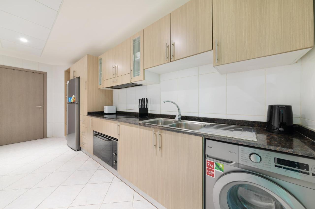 Appartamento Maison Privee - Millennium Executive Tower Dubai Esterno foto