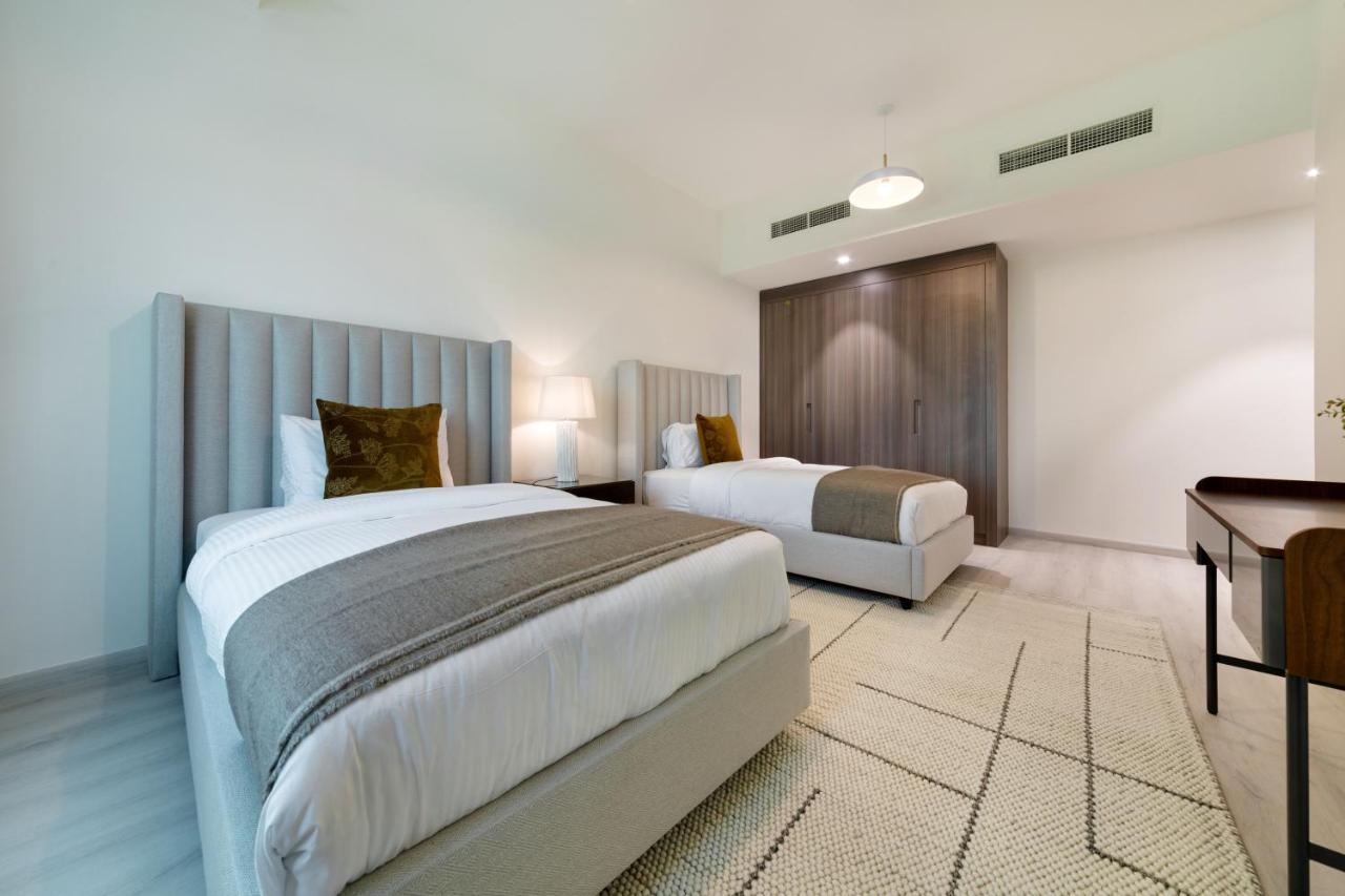 Appartamento Maison Privee - Millennium Executive Tower Dubai Esterno foto
